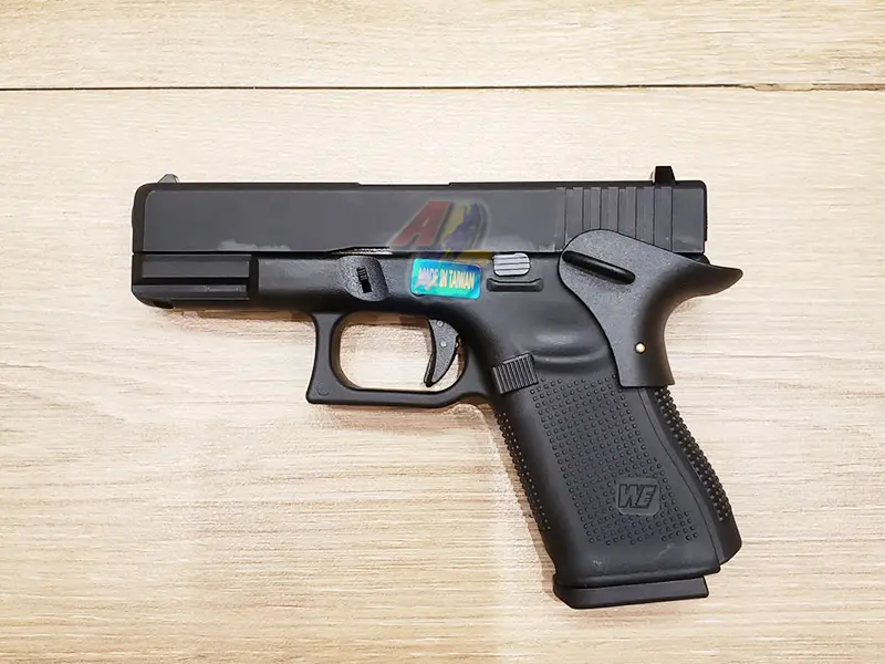 WE F17 V2 GBB Pistol - BK
