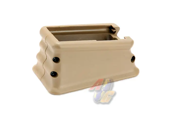 G&P M16 Magwell - Sand